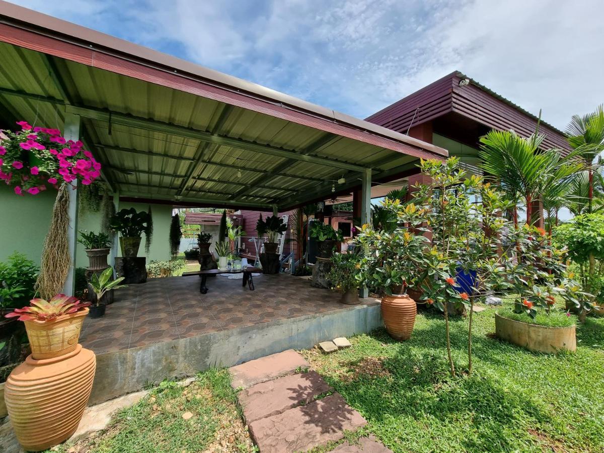 Pawarisa Resort Pathio Luaran gambar