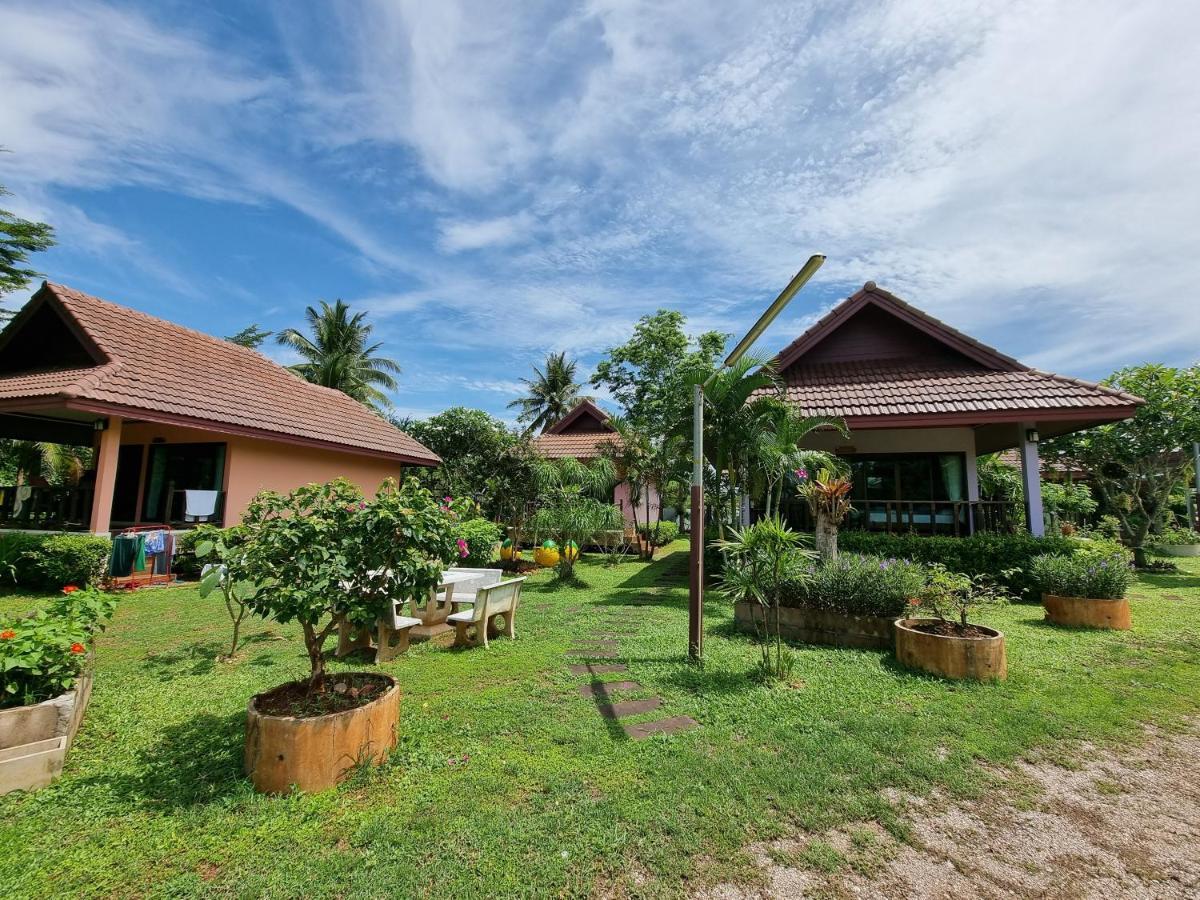 Pawarisa Resort Pathio Luaran gambar