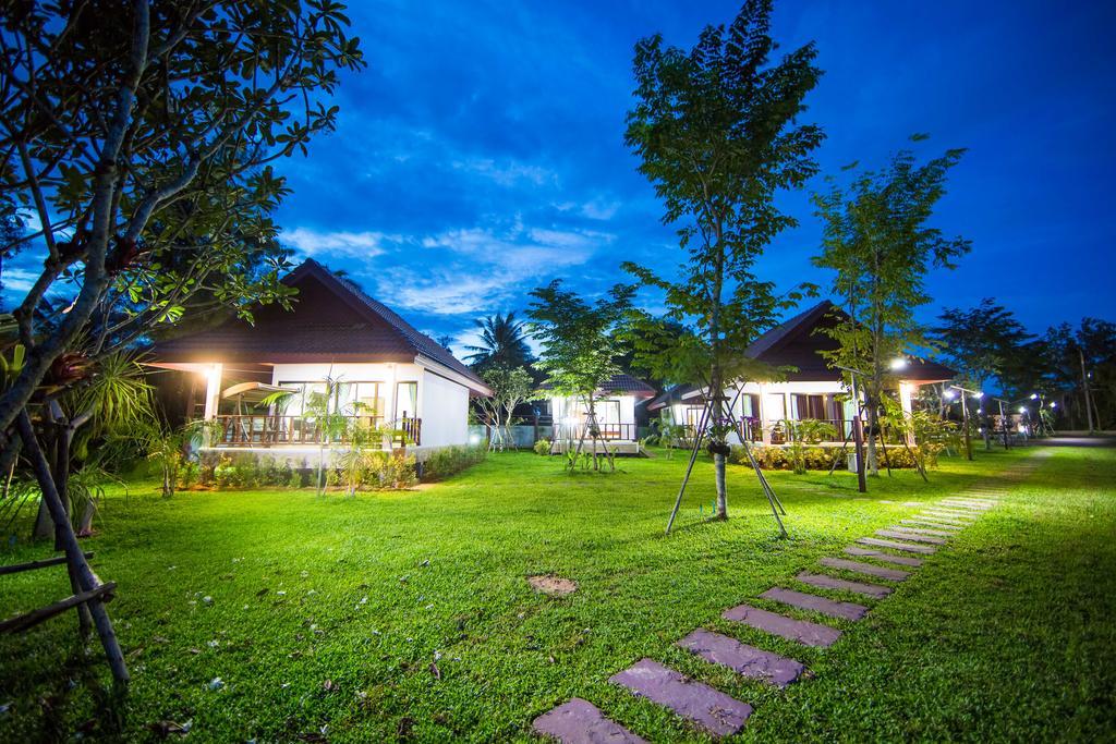 Pawarisa Resort Pathio Luaran gambar