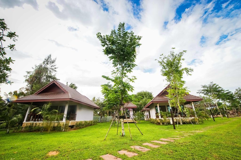 Pawarisa Resort Pathio Luaran gambar
