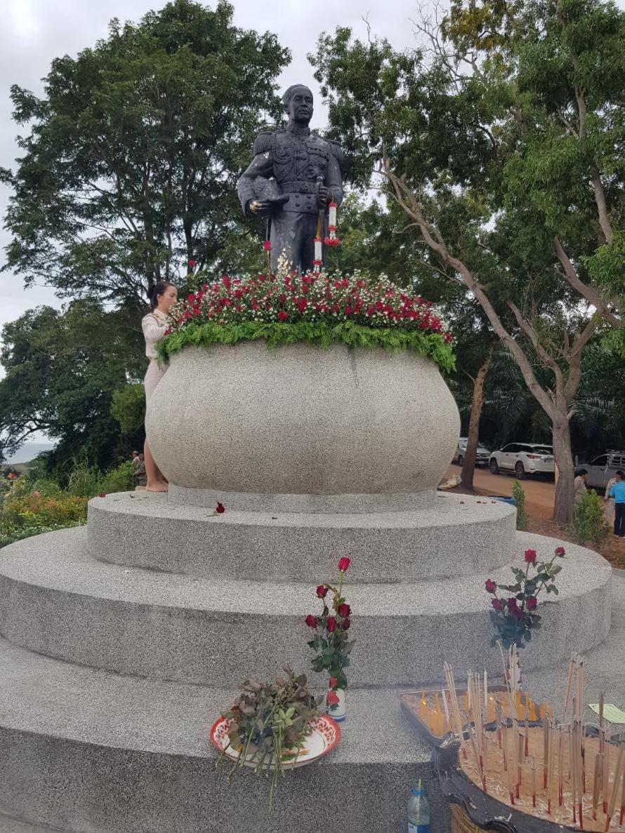 Pawarisa Resort Pathio Luaran gambar